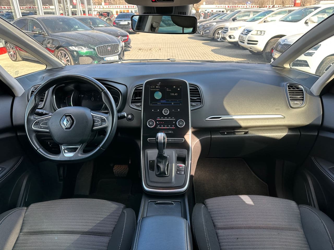 Renault Grand Scenic 2018 — Миниатюра 8