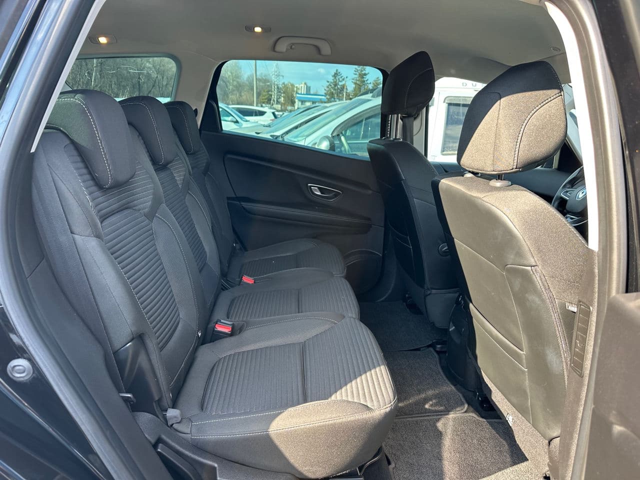 Renault Grand Scenic 2018 — Миниатюра 16