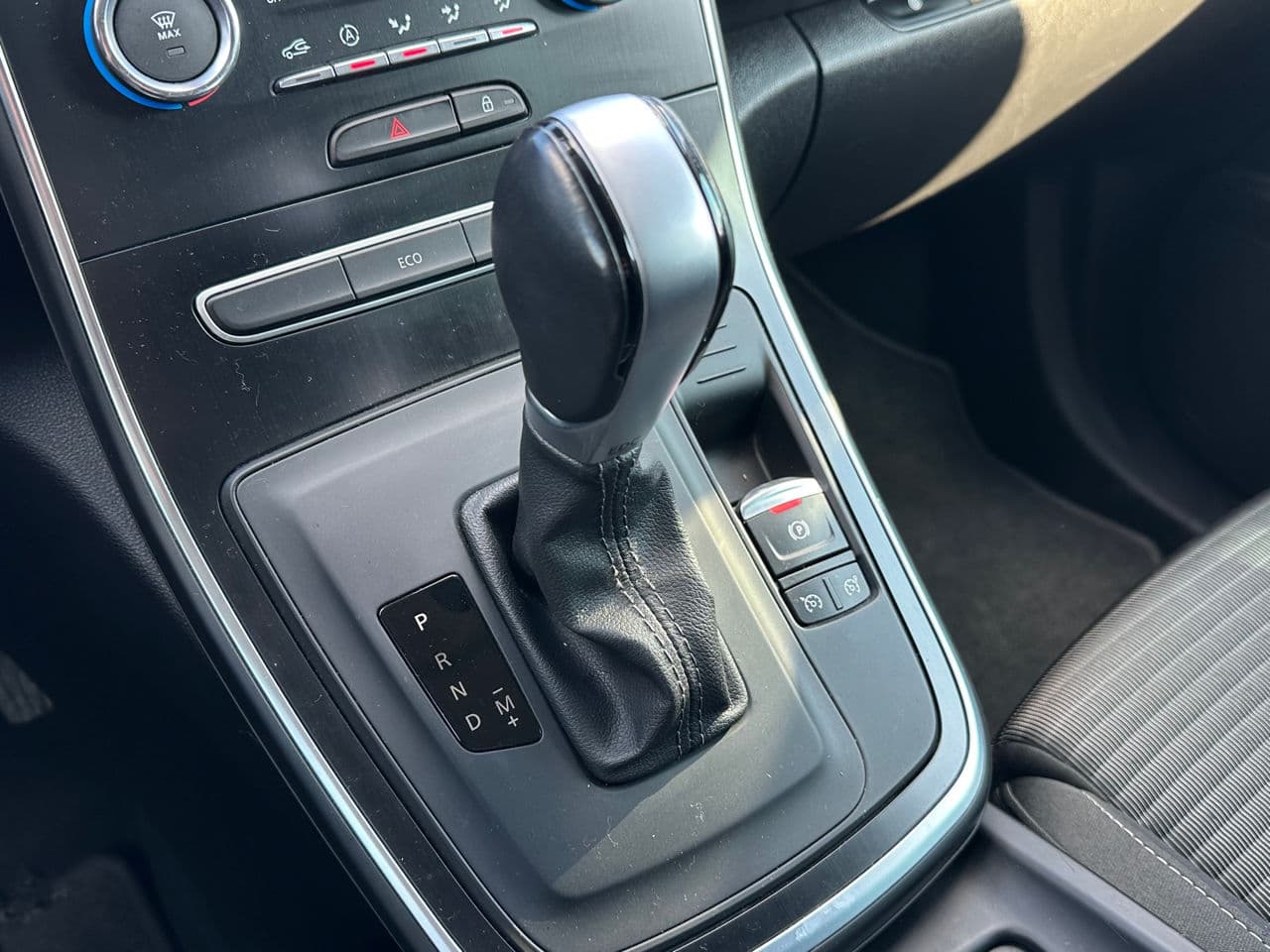 Renault Grand Scenic 2018 — Миниатюра 14