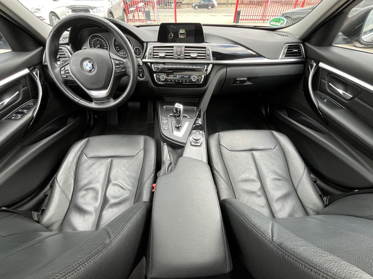 BMW 318 2017 — Миниатюра 7