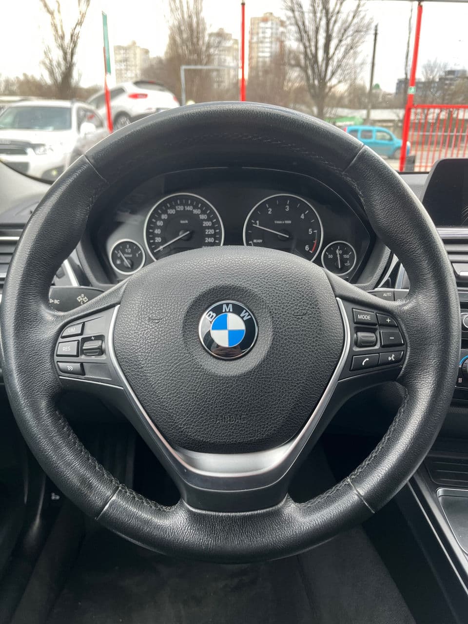 BMW 318 2017 — Миниатюра 9