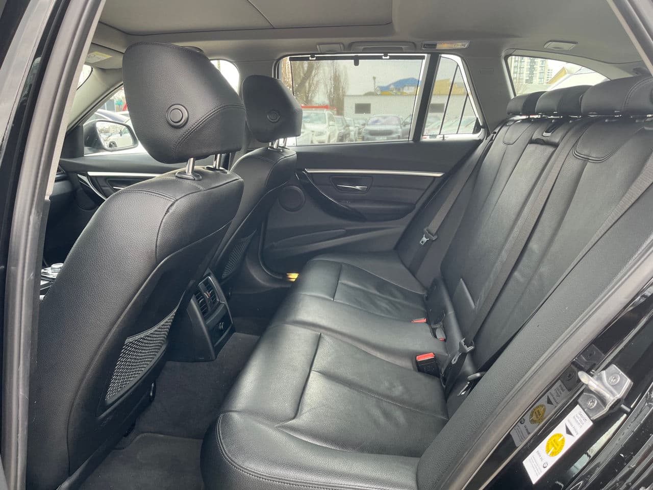 BMW 318 2017 — Миниатюра 15