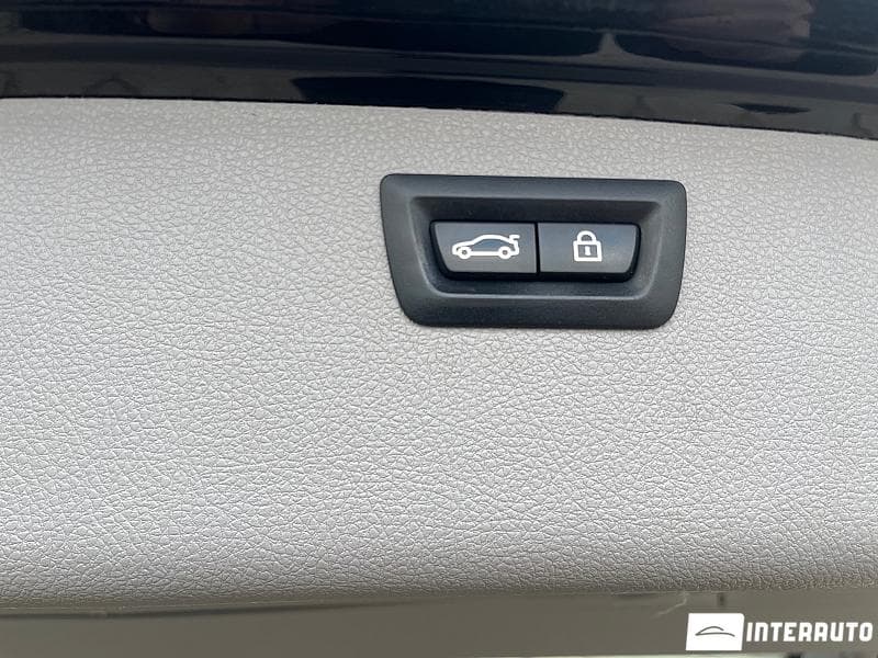 BMW 318 2017 — Миниатюра 18