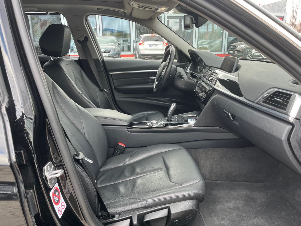 BMW 318 2017 — Миниатюра 13