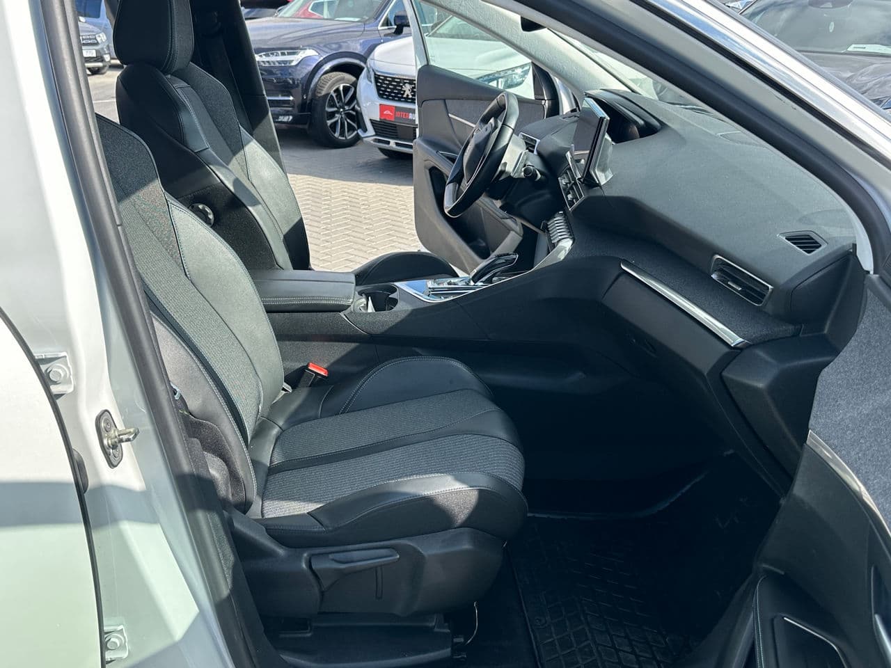 Peugeot 3008 2021 — Миниатюра 16