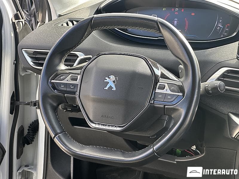 Peugeot 3008 2021 — Миниатюра 8