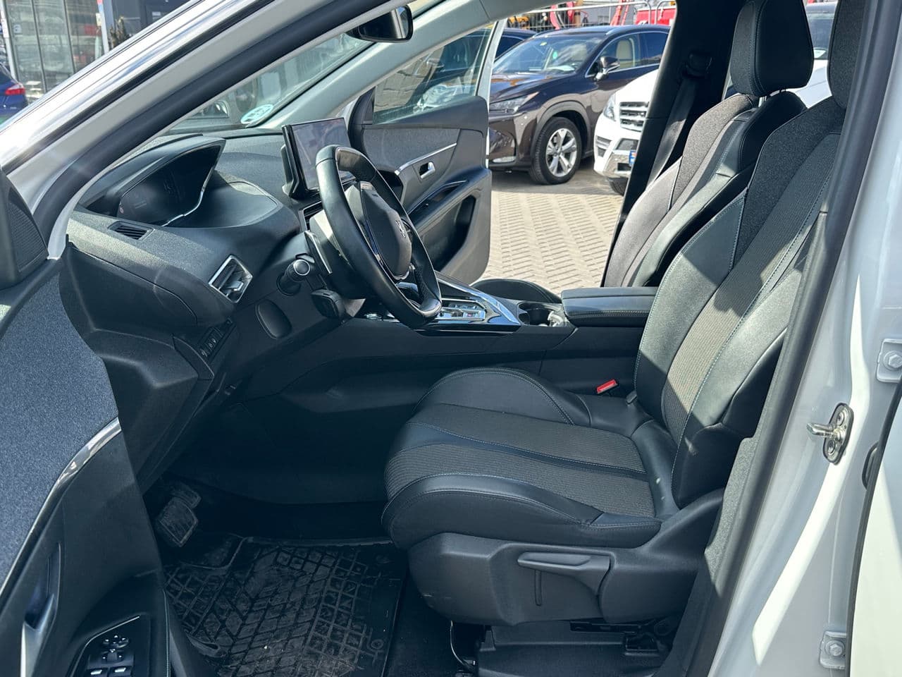 Peugeot 3008 2021 — Миниатюра 5
