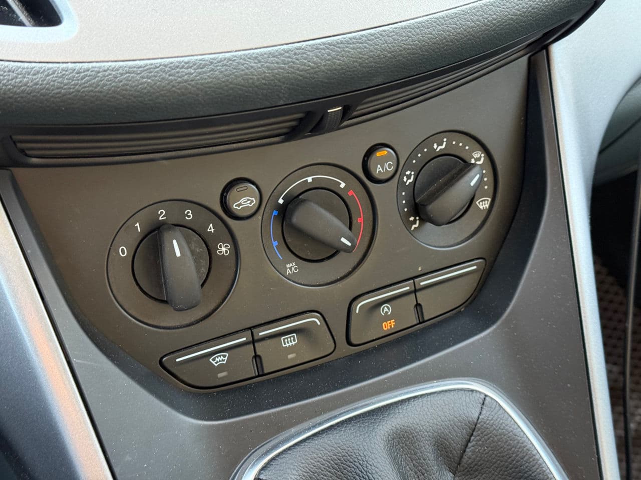 Ford C-MAX 2014 — Миниатюра 14