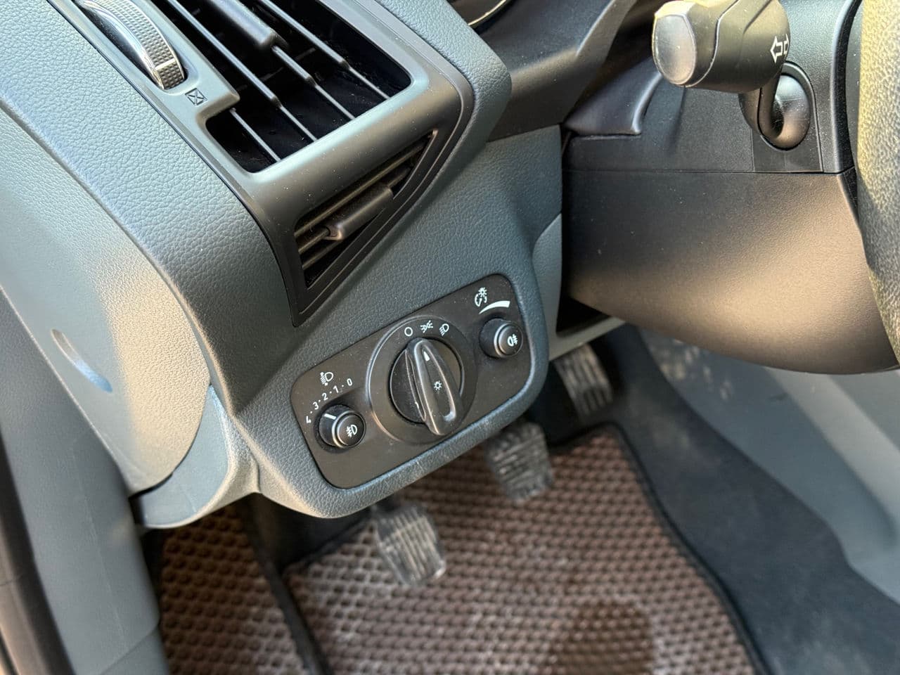 Ford C-MAX 2014 — Миниатюра 7