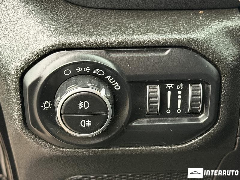 Jeep Wrangler 2019 — Миниатюра 11