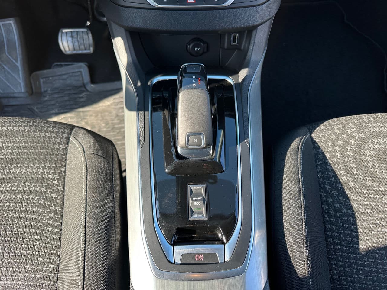 Peugeot 308 2020 — Миниатюра 12