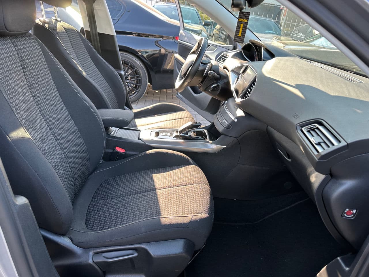 Peugeot 308 2020 — Миниатюра 5