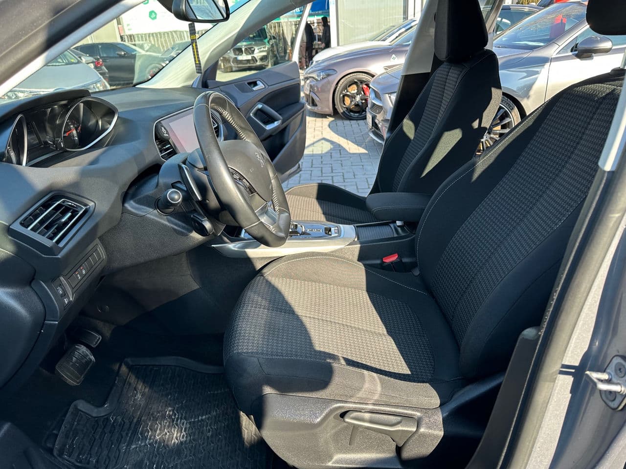 Peugeot 308 2020 — Миниатюра 6