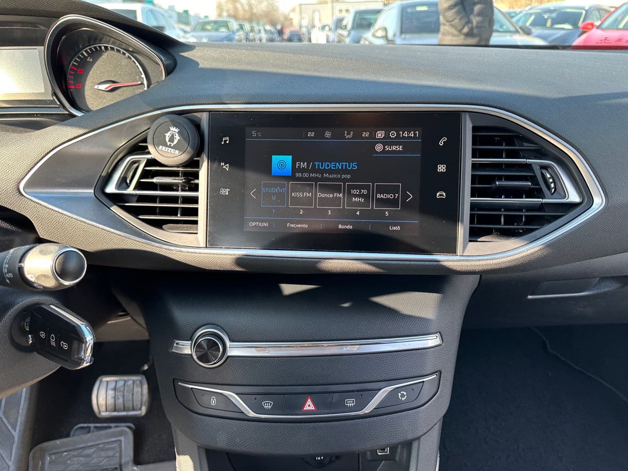 Peugeot 308 2020 — Миниатюра 11