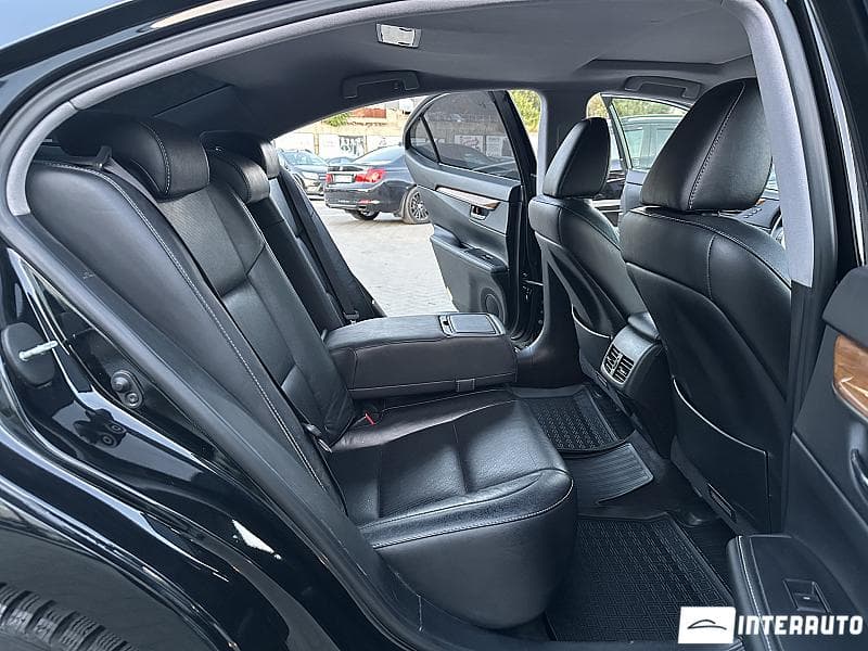Lexus ES 300h 2015 — Миниатюра 14