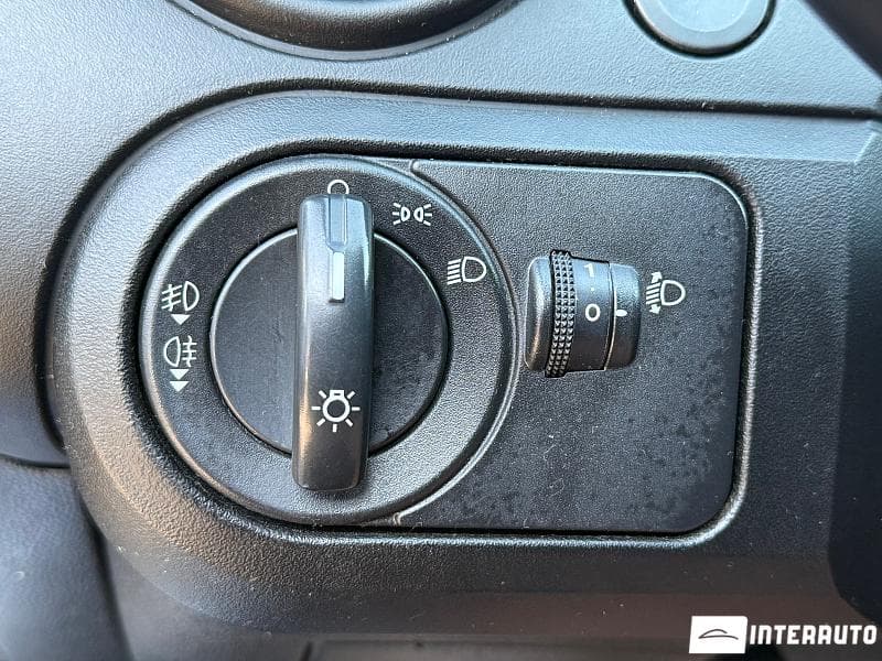 Ford Fiesta 2005 — Миниатюра 13
