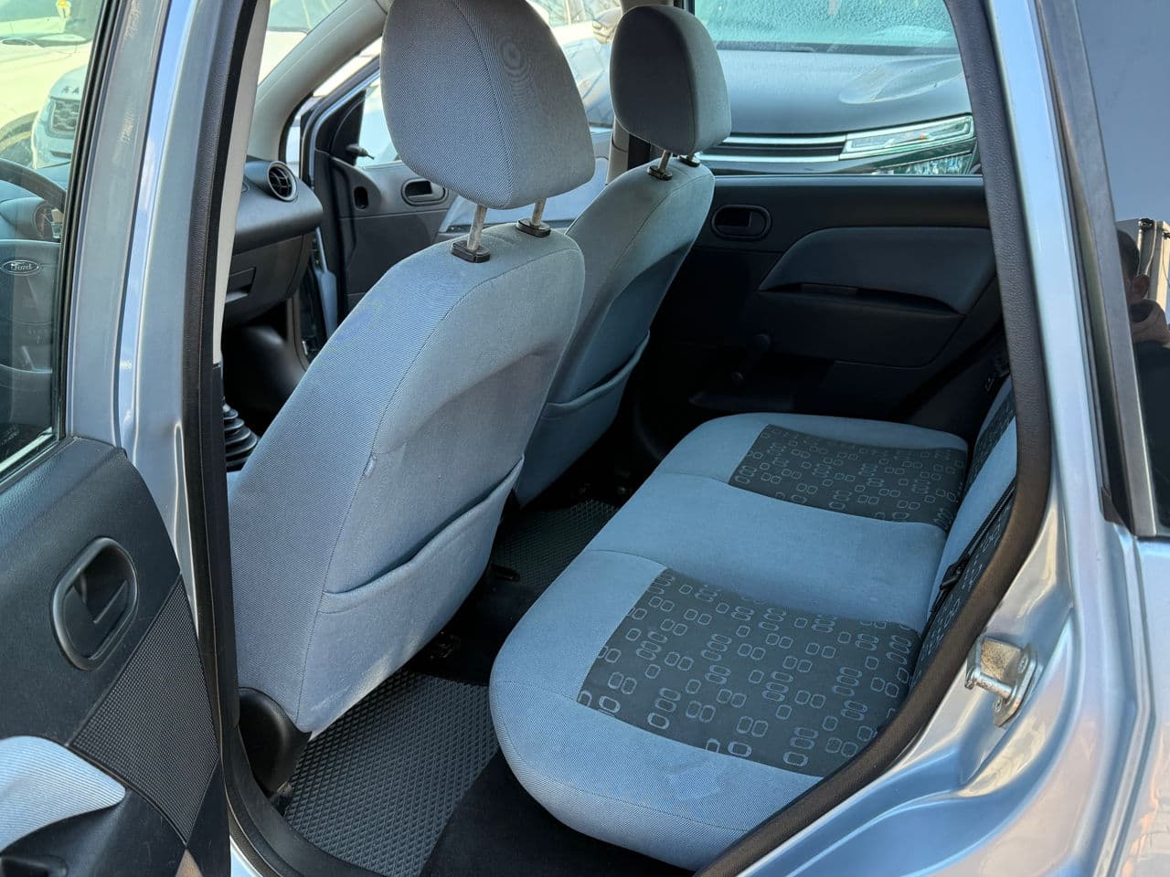Ford Fiesta 2005 — Миниатюра 16