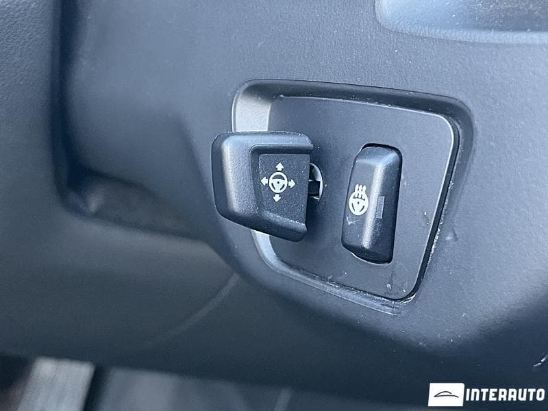 BMW 740e 2016 — Миниатюра 11