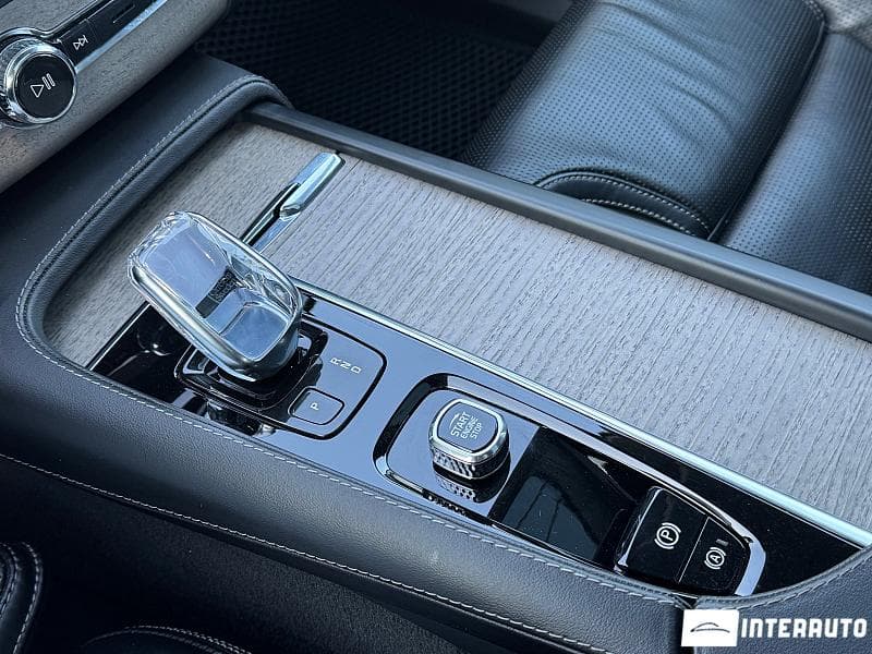 Volvo XC 90 2021 — Миниатюра 13