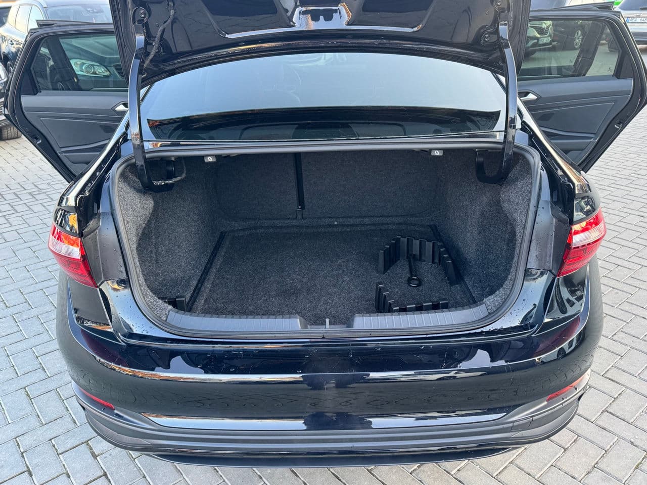 Volkswagen Jetta 2022 — Миниатюра 22
