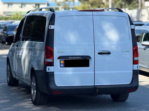 2015 Mercedes Vito — Miniatură 4