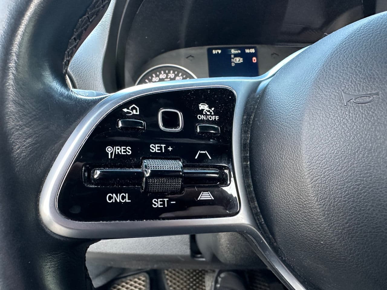 Mercedes Sprinter 2021 — Миниатюра 12