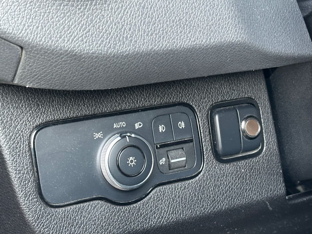 Mercedes Sprinter 2021 — Миниатюра 16