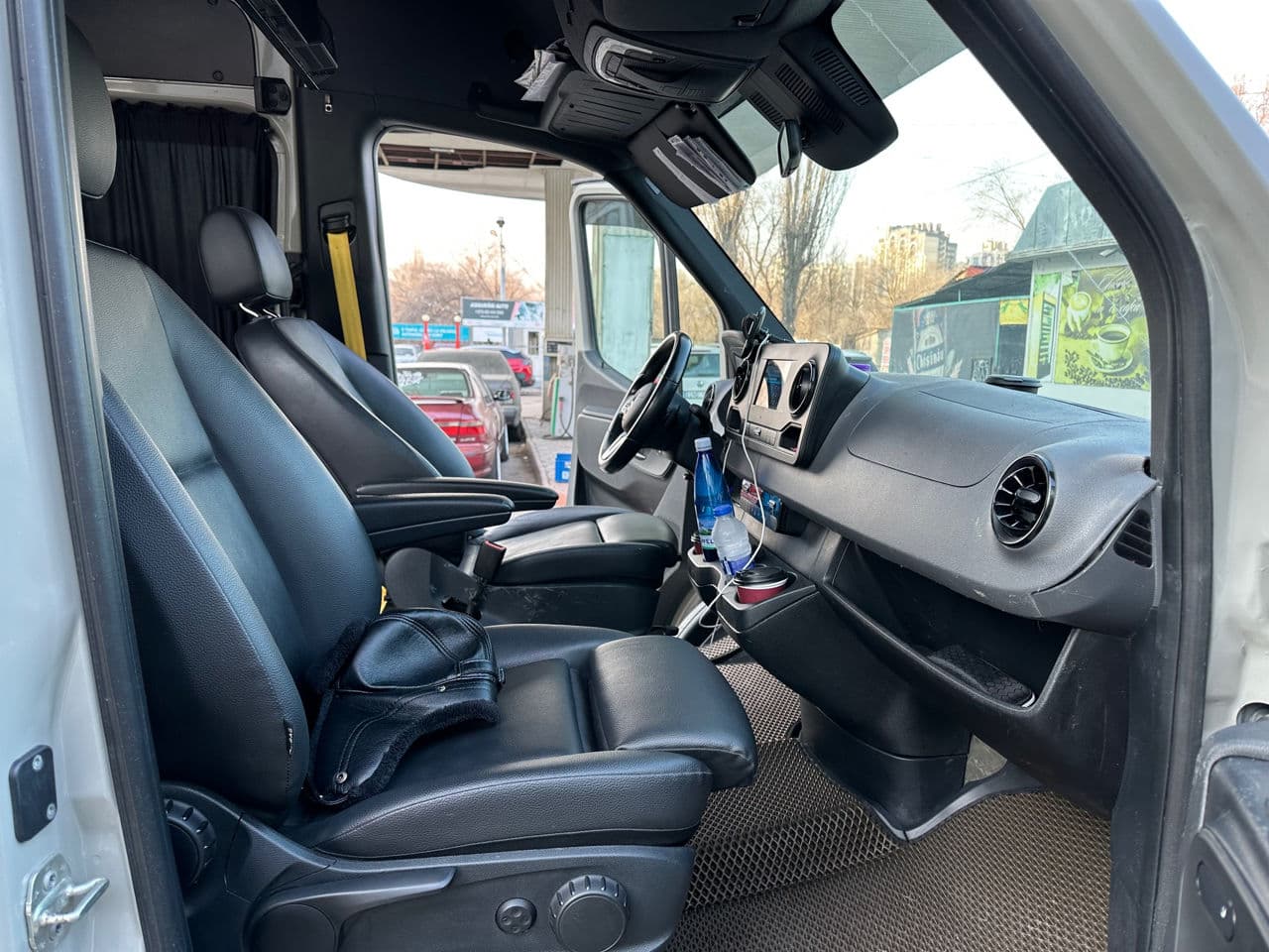 Mercedes Sprinter 2021 — Миниатюра 6