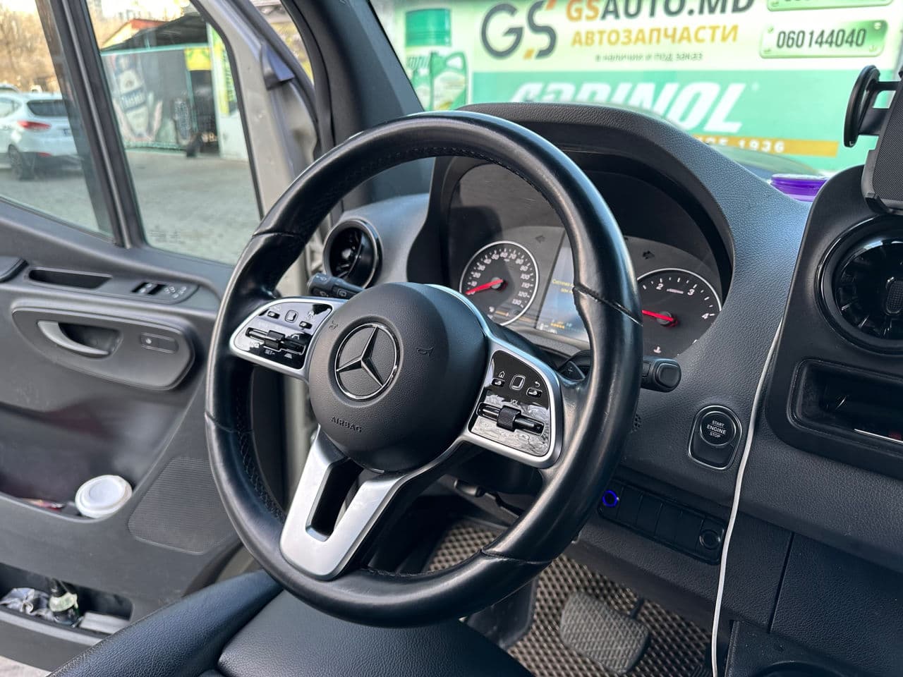 Mercedes Sprinter 2021 — Миниатюра 11