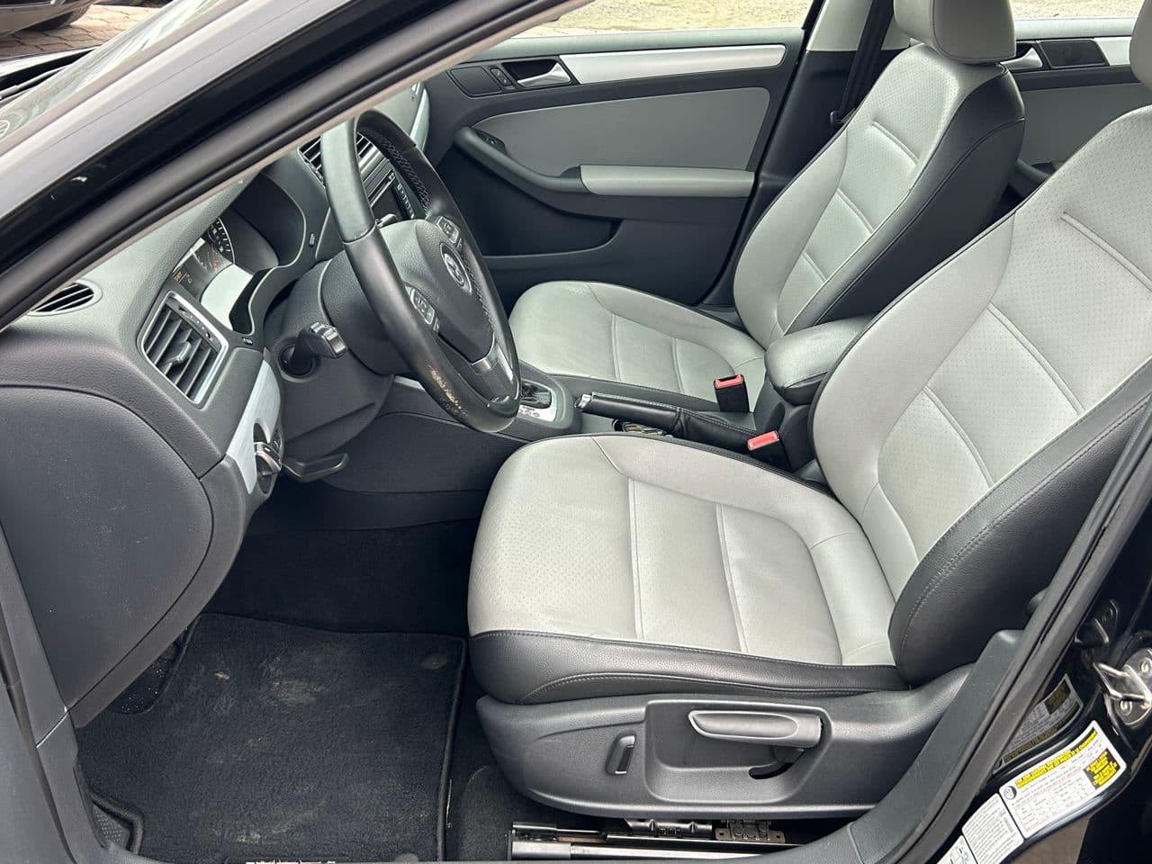 Volkswagen Jetta 2013 — Миниатюра 8