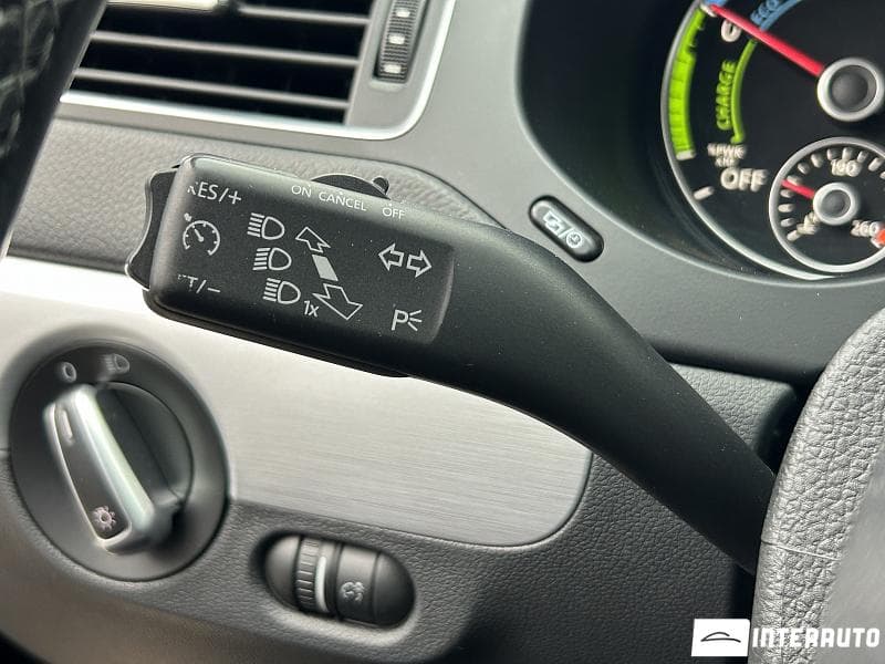 Volkswagen Jetta 2013 — Миниатюра 10