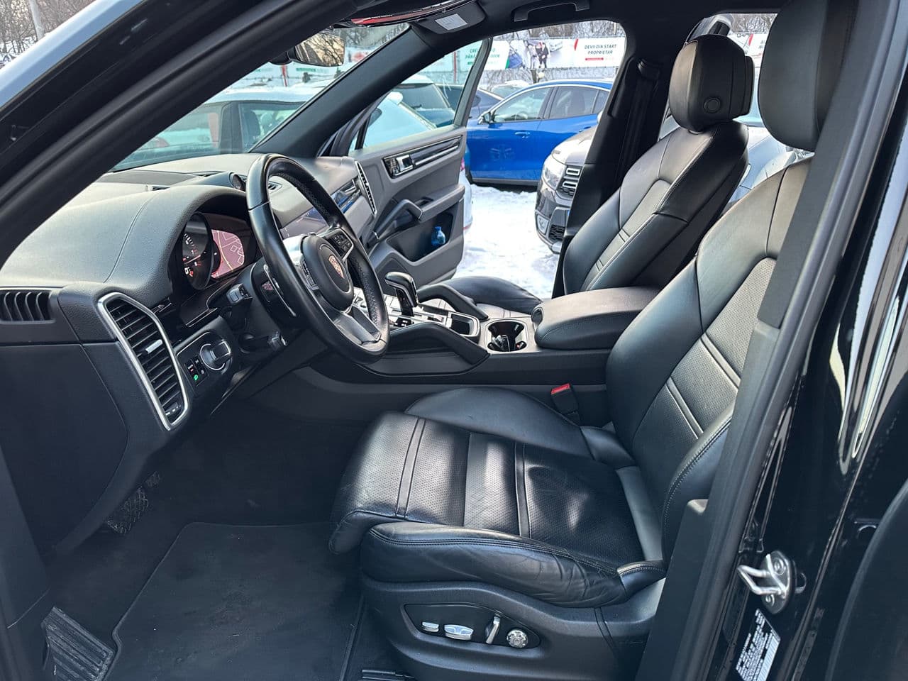 Porsche Cayenne 2018 — Миниатюра 5