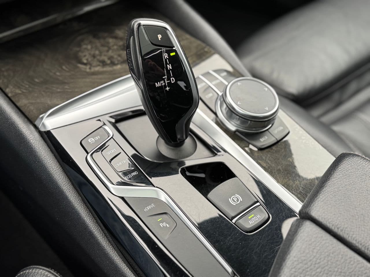 BMW 530e 2017 — Миниатюра 17
