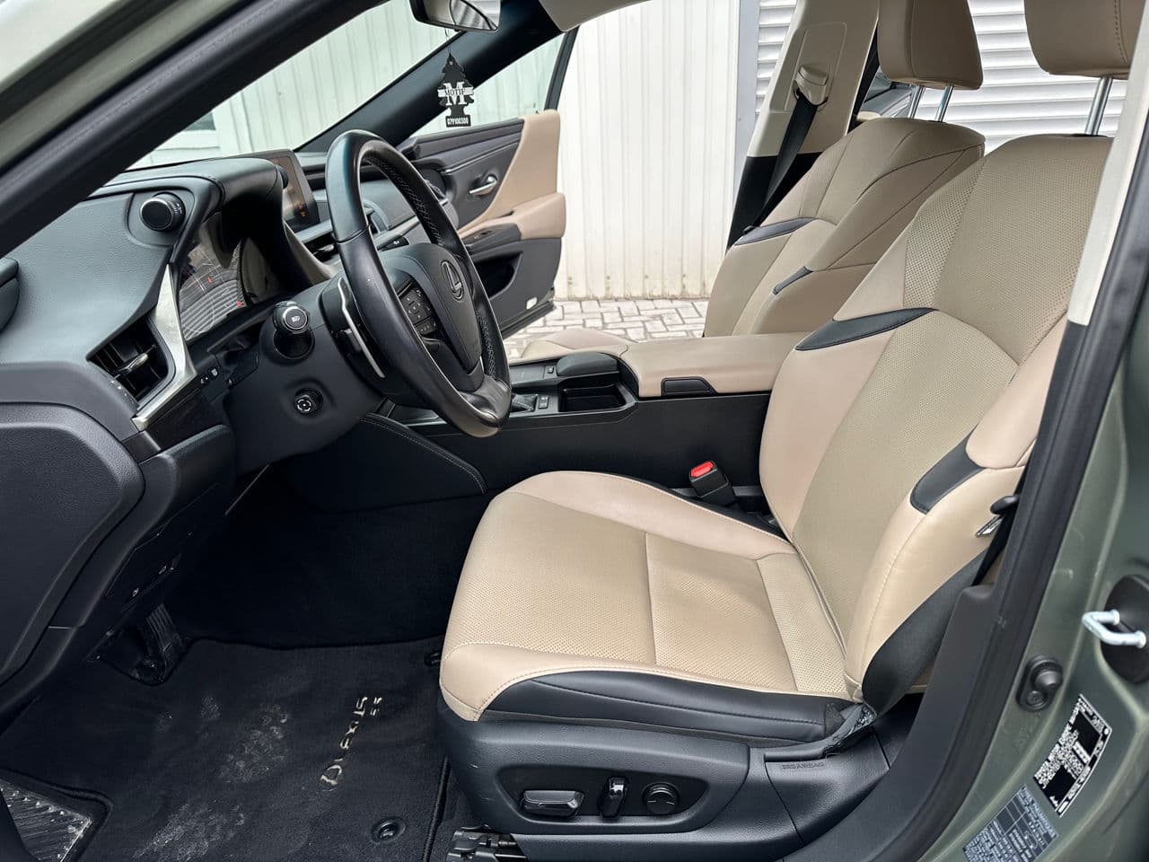 Lexus ES 300h 2020 — Миниатюра 14