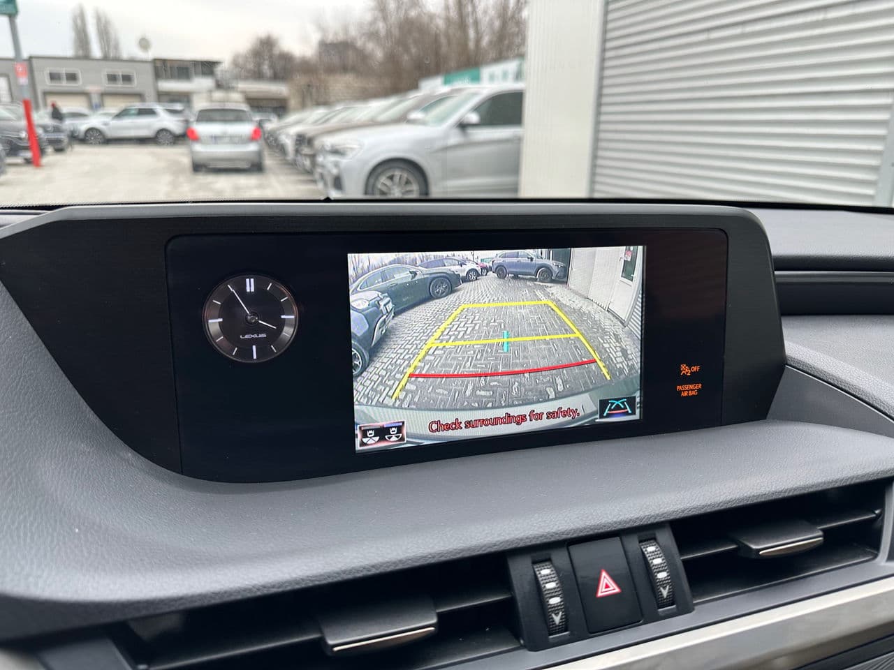 Lexus ES 300h 2020 — Миниатюра 12