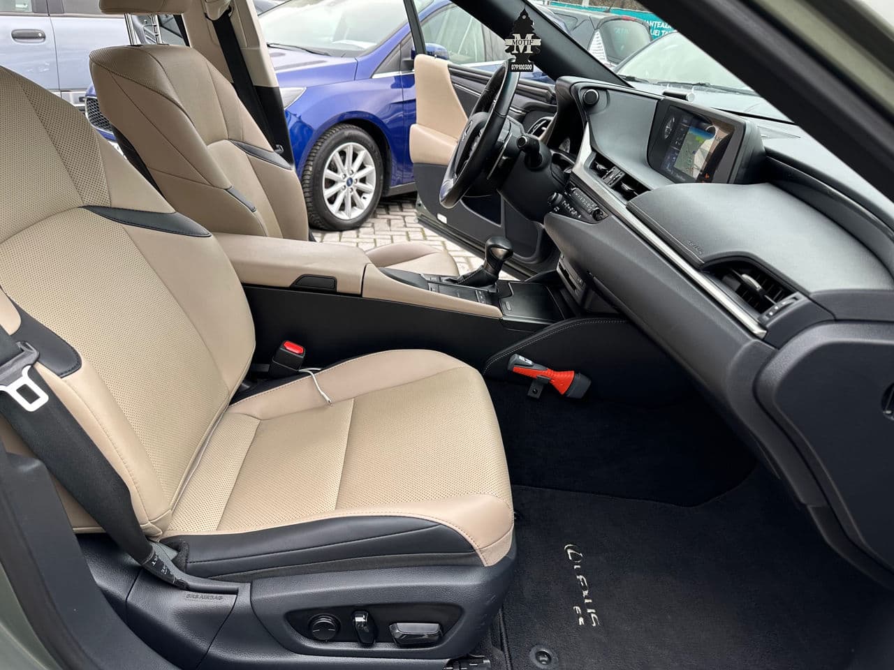 Lexus ES 300h 2020 — Миниатюра 17