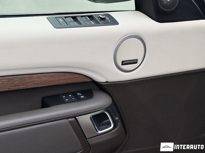Land Rover Discovery 2017 — Миниатюра 10