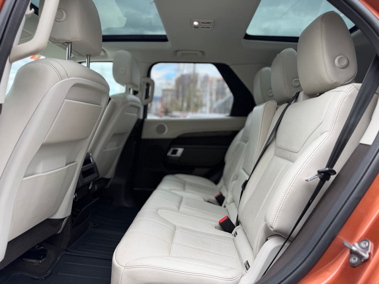 Land Rover Discovery 2017 — Миниатюра 20