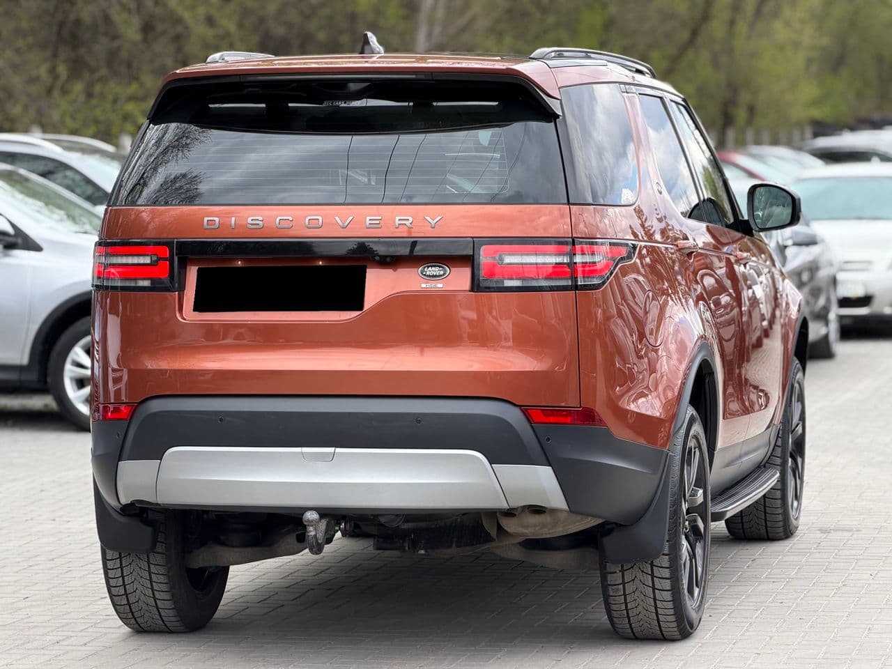 Land Rover Discovery 2017 — Миниатюра 2