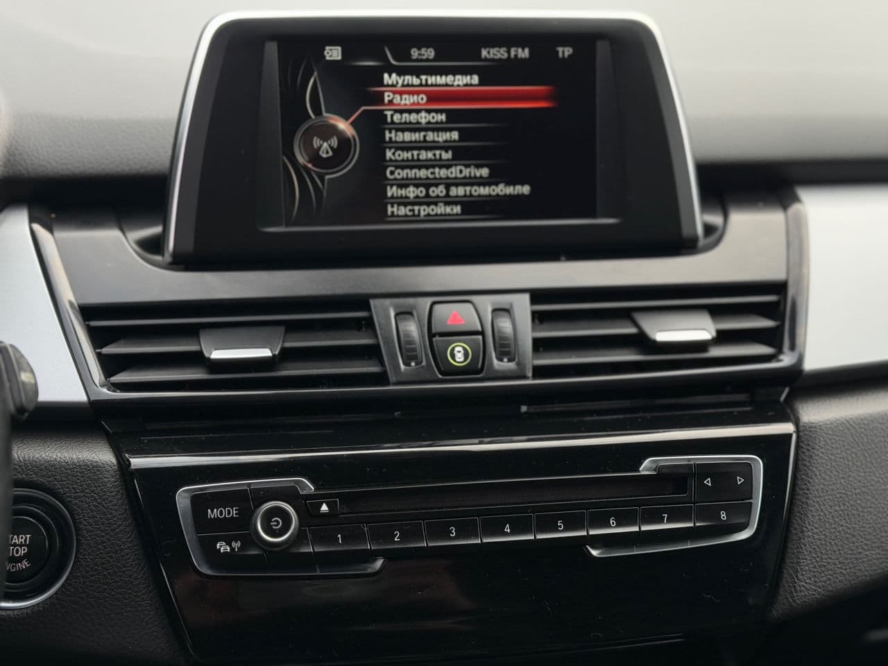 BMW 216d 2016 — Миниатюра 11