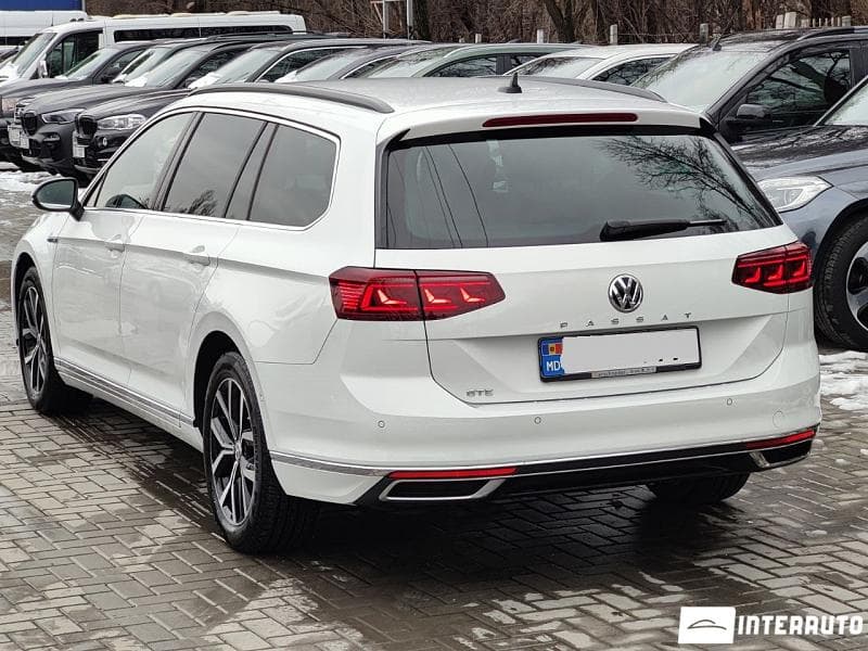 Volkswagen Passat GTE 2020 — Миниатюра 4
