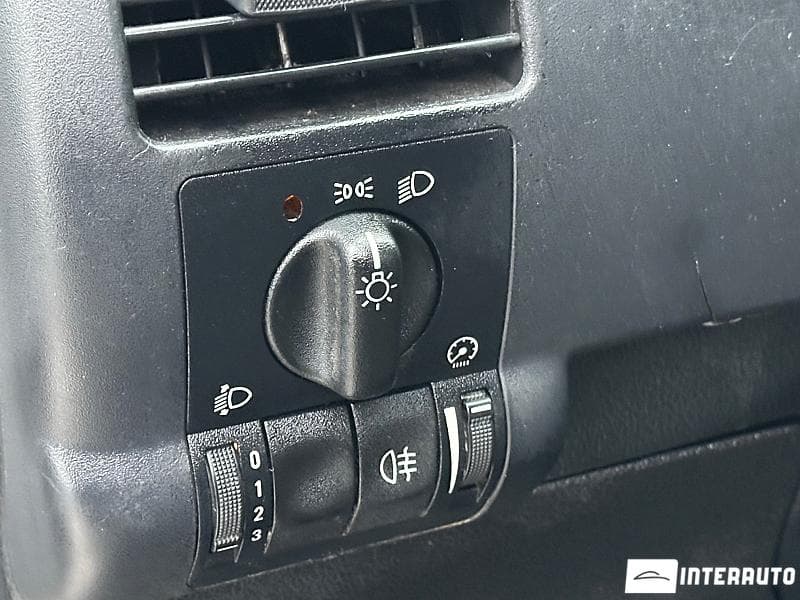 Opel Zafira 2005 — Миниатюра 12