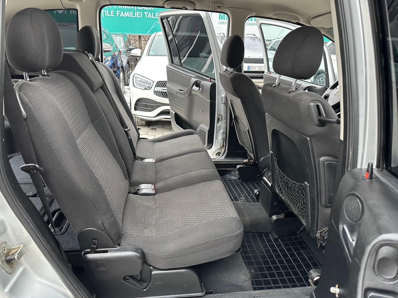 Opel Zafira 2005 — Миниатюра 15