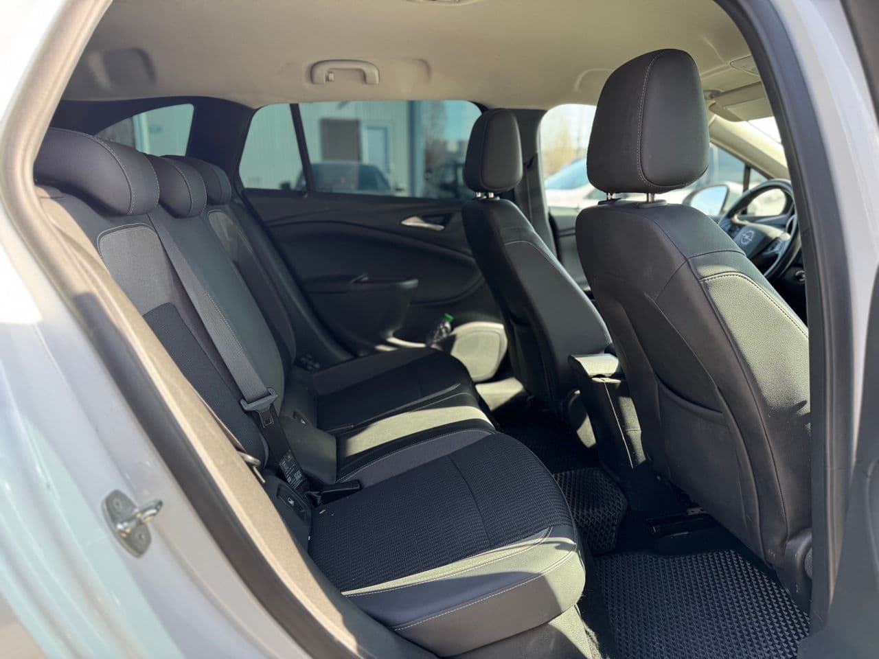 Opel Astra 2020 — Миниатюра 17