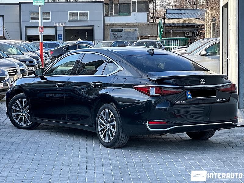 Lexus ES 300h 2022 — Миниатюра 4