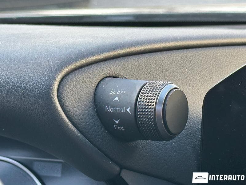 Lexus ES 300h 2022 — Миниатюра 14