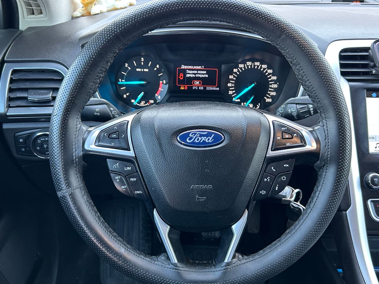Ford Mondeo 2016 — Миниатюра 10