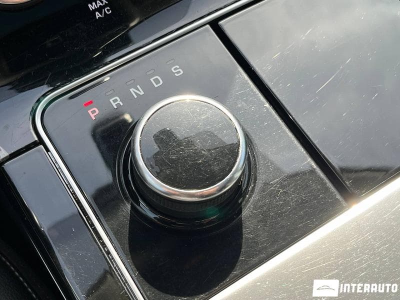 Land Rover Range Rover Velar 2017 — Миниатюра 15