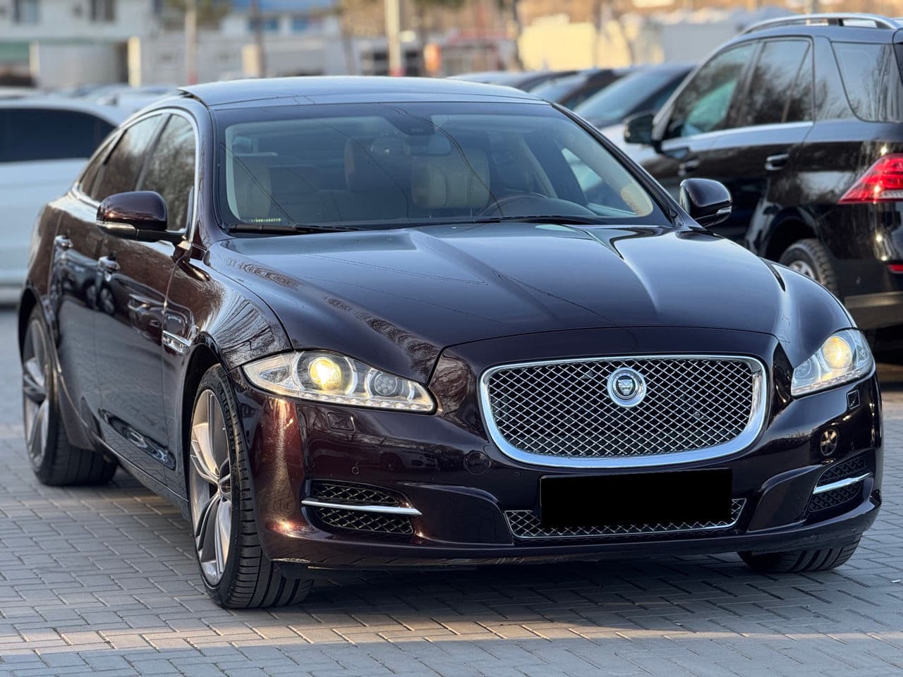 2012 Jaguar XJ — Miniatură 3