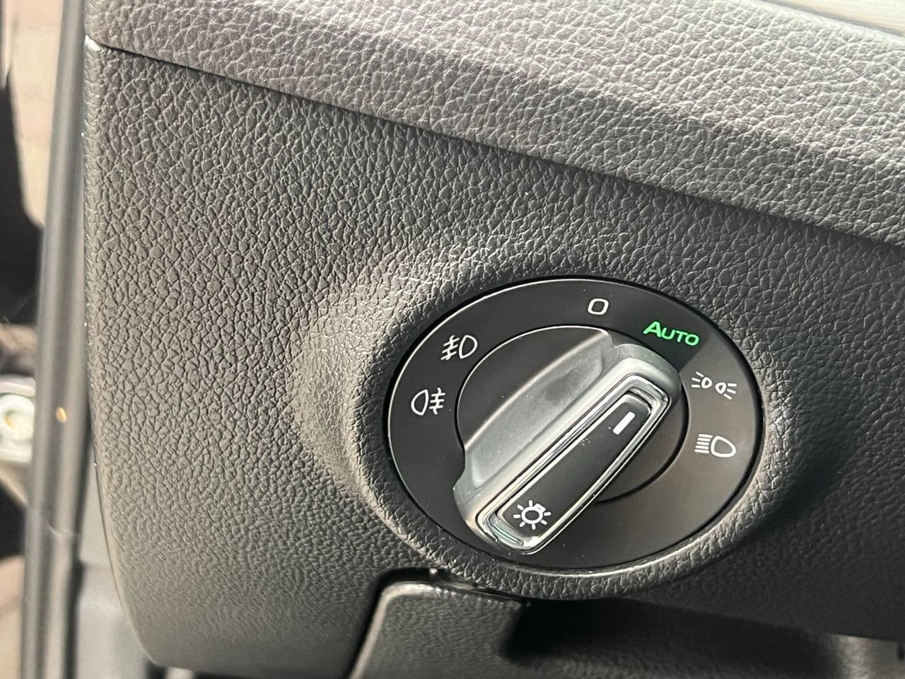 Skoda Superb 2017 — Миниатюра 9
